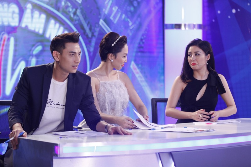 Toc Tien Isaac bat dong tren ghe nong Vietnam Idol Kids-Hinh-2